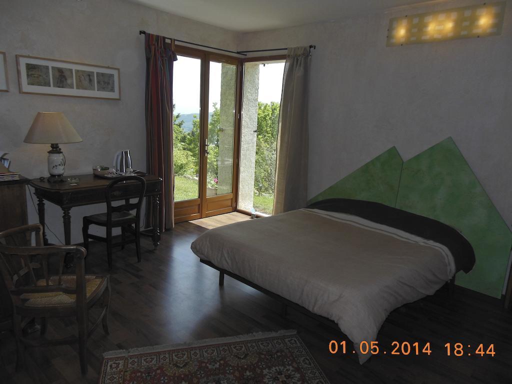 Chambre D'Hotes La Bichette Chassagny Quarto foto